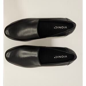 VIONIC Kensley Black Leather Slip-On Loafer Lug Sole Women Size 8.5
